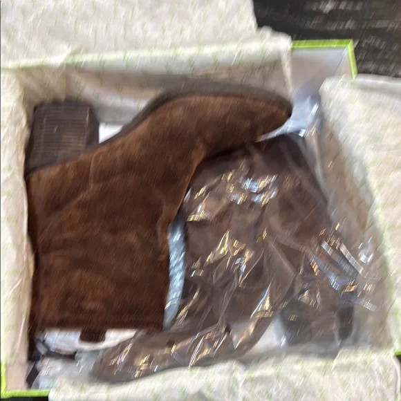 Sam Edelman Women's Brown Suede Ankle Boots - Picture 13 of 15